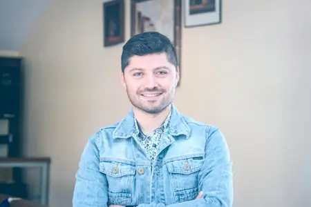 alvaro reyes